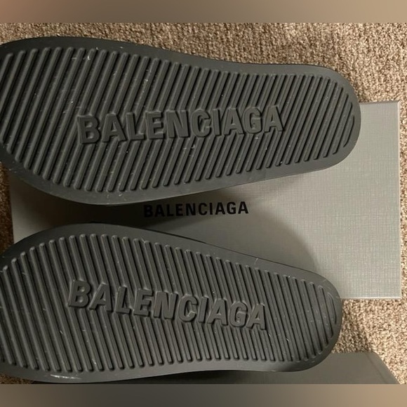 Balenciaga slides size 39 - Picture 3 of 4